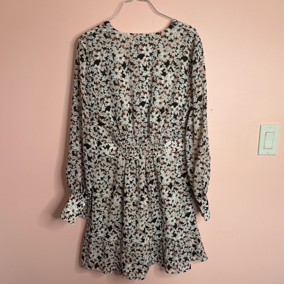 Floral Dynamite Dress - Picture 3 of 3